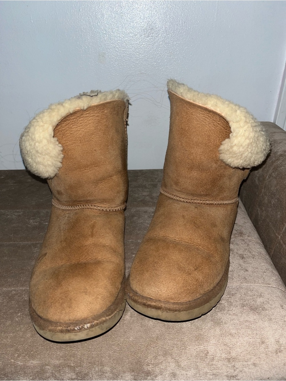 UGG Chestnut Sheepskin Short Boots with Cream Fur Cuff